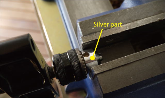 remove the drill chuck