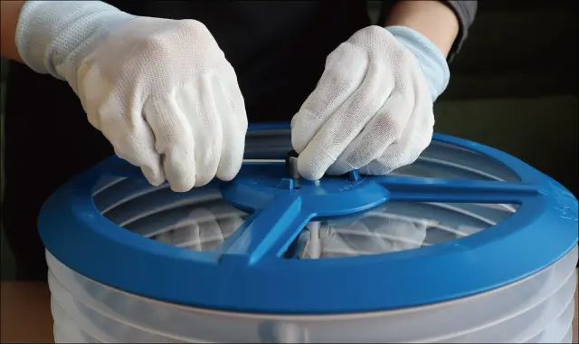 ソケットネジを締め付ける