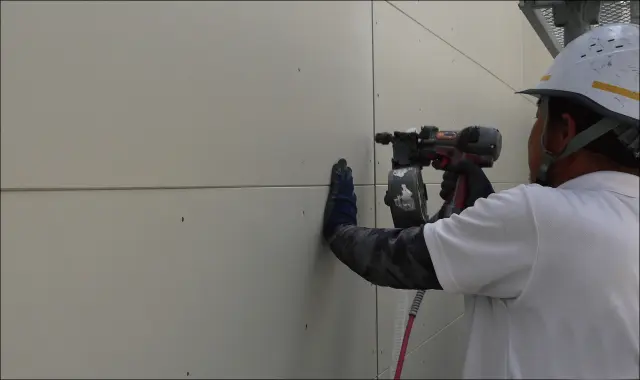 もう片方を釘打ち