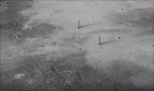 アンカーボルトが残っている