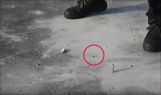 ボルトが折れる